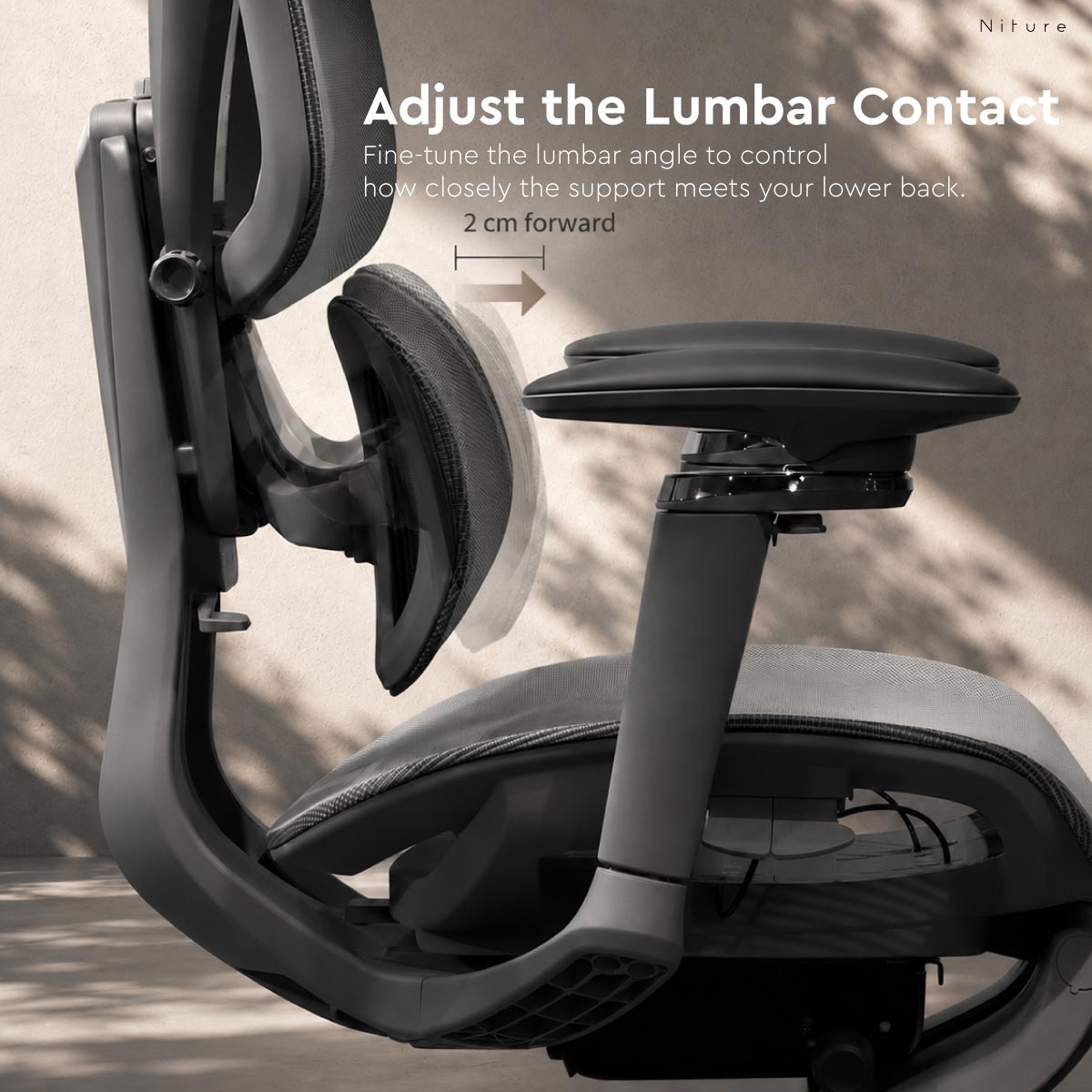 SINC 2 lumbar support depth adjustment showing approximately 2 cm forward movement