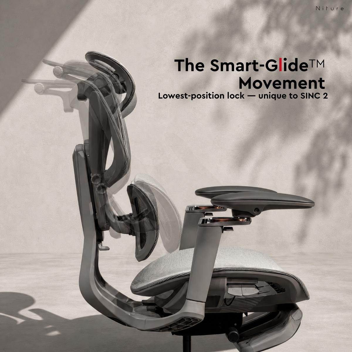 SINC 2 Smart-Glide backrest showing free movement and lockable upright and lowest positions