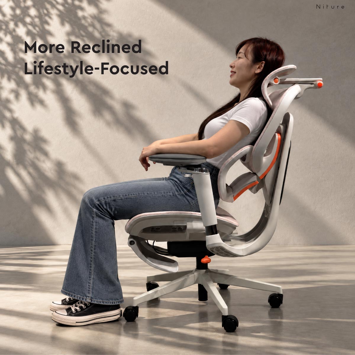 Niture SINC Air lifestyle ergonomic chair positioning