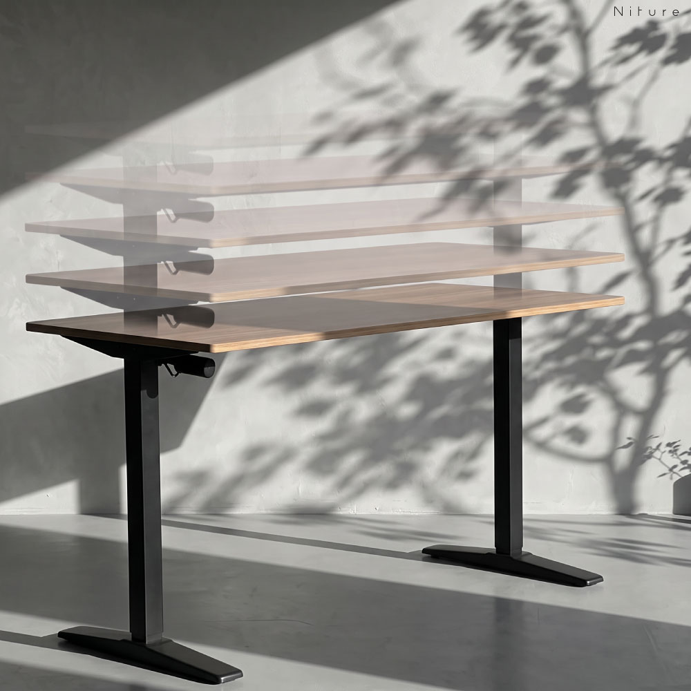 Illustration explaining how a flat desk can encourage the user to lean forward